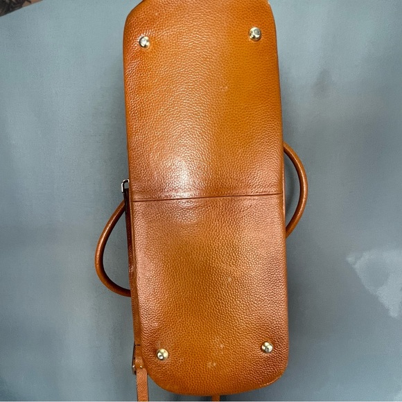 KATTEE large capacity shoulder bag with metal feet and buckle details - Picture 4 of 16